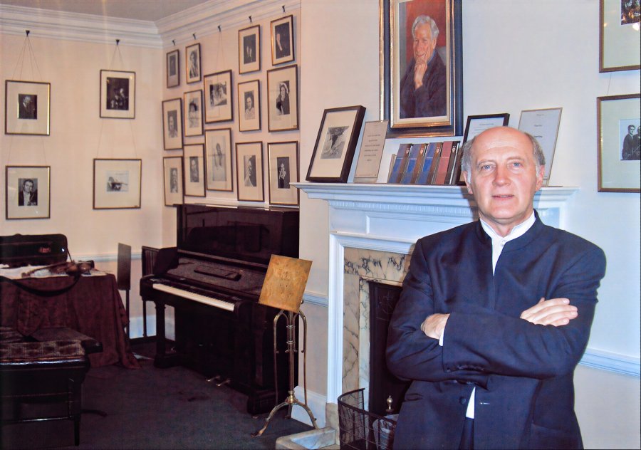 Boris Kuschnir at Wigmore Hall, artists room