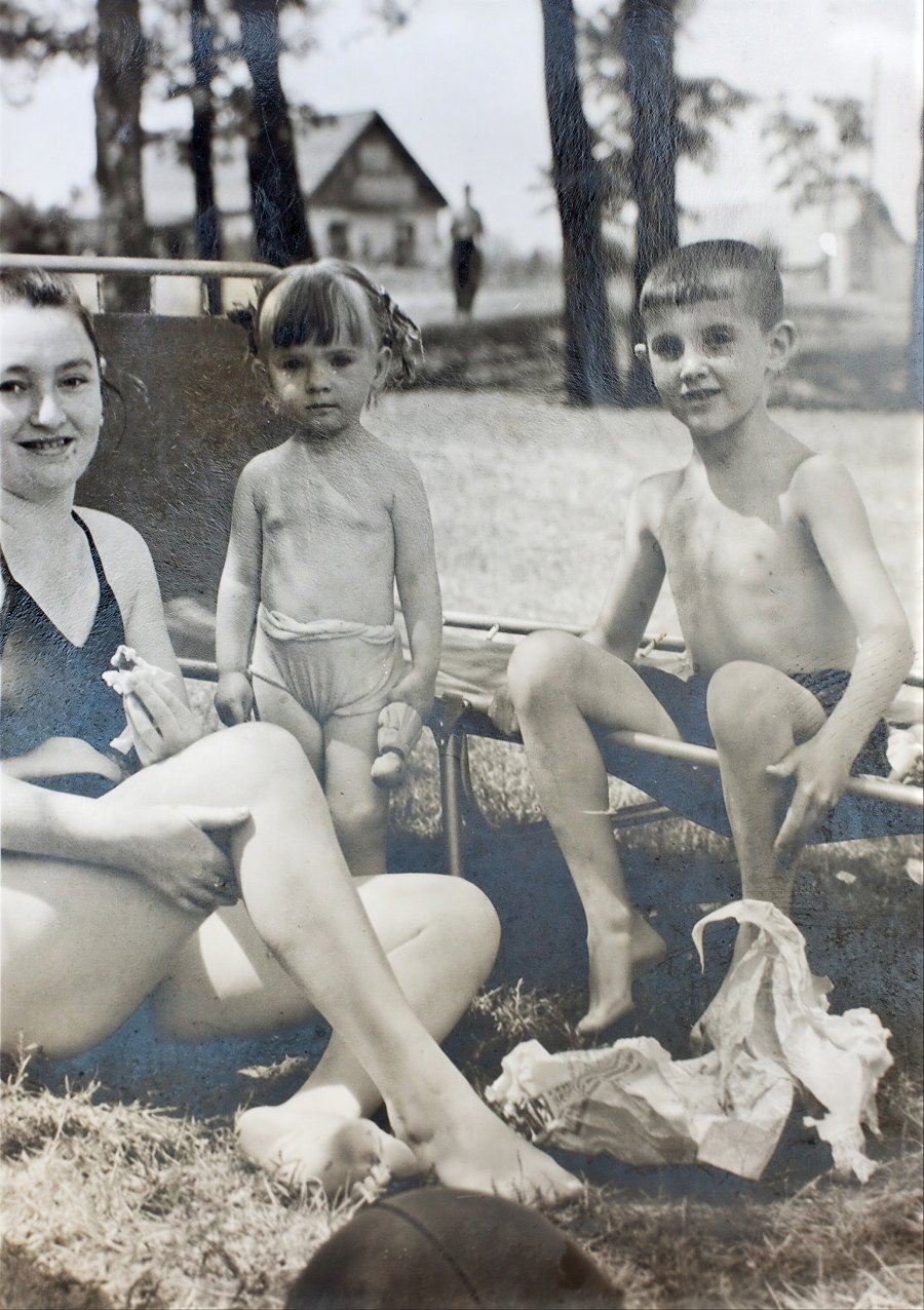 Elvira Zekel (Aunt), Cousin Lidia and Boris Kuschnir