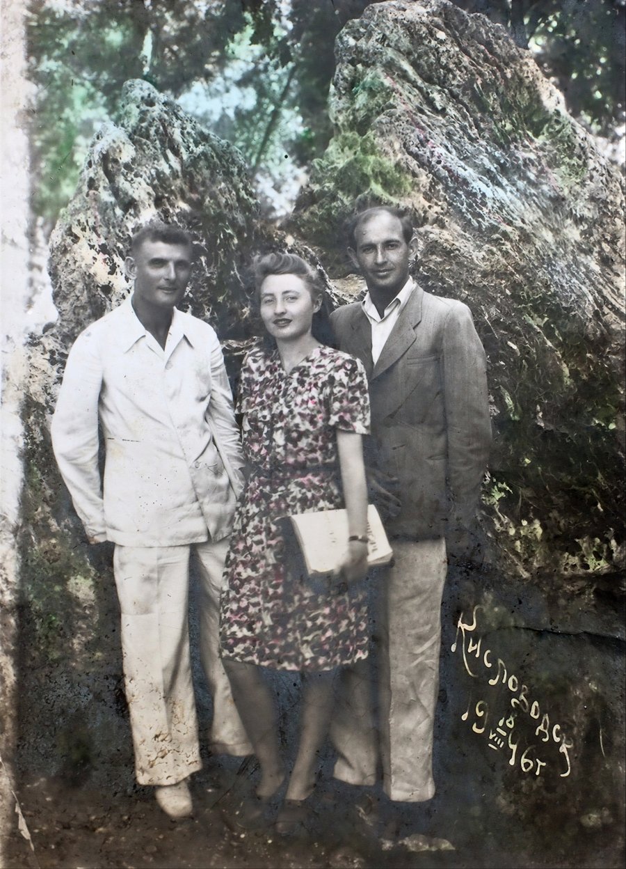 Clavdia Zekel, Isaak Kuschnir (right) – Parents